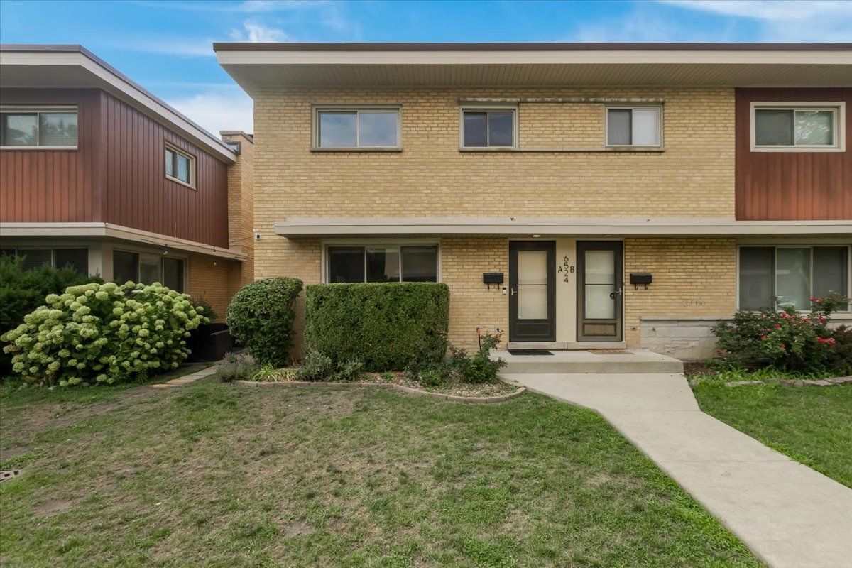 6524 N Northwest Highway #A — Chicago, IL 60631