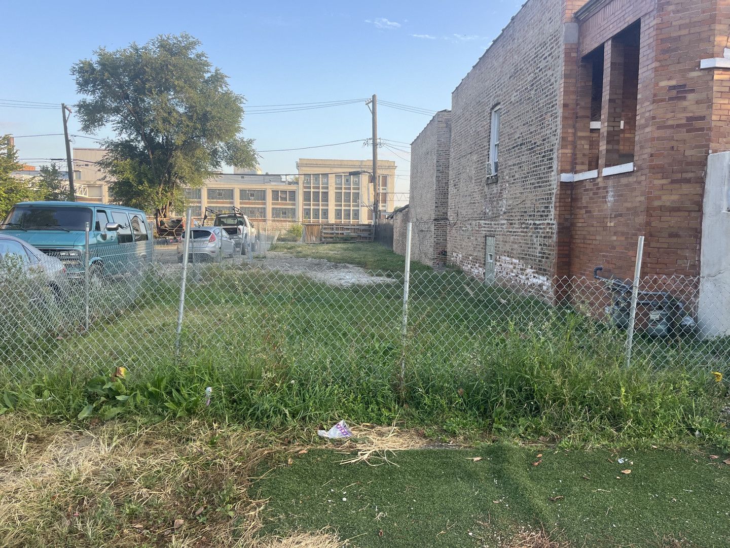 4004 W Grenshaw Street — Chicago, IL 60624