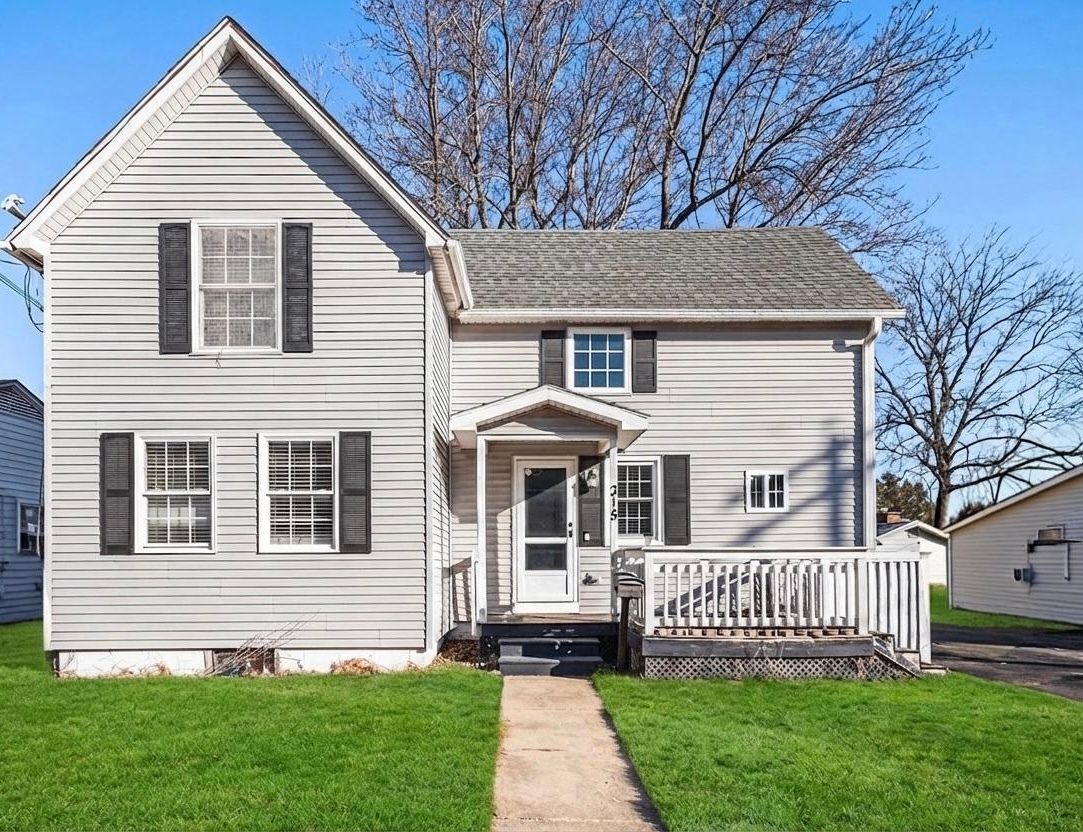 315 North Avenue — Sycamore, IL 60178