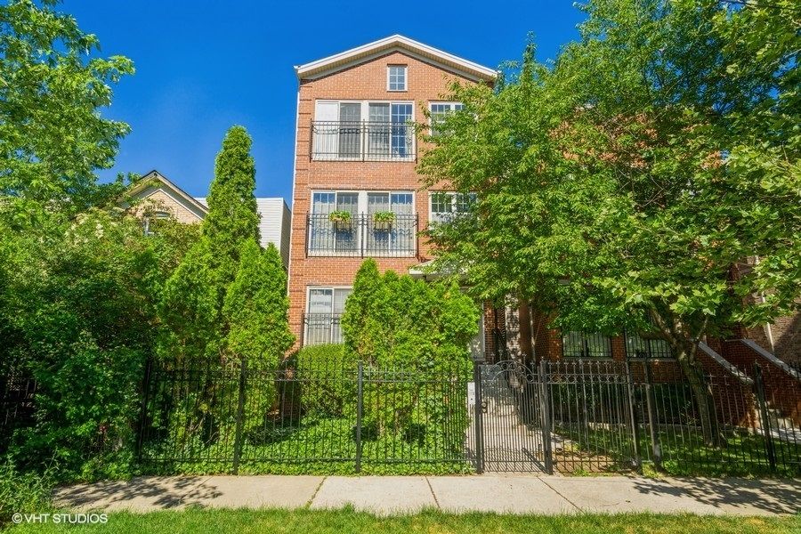 1312 N CAMPBELL Avenue #2 — Chicago, IL 60622