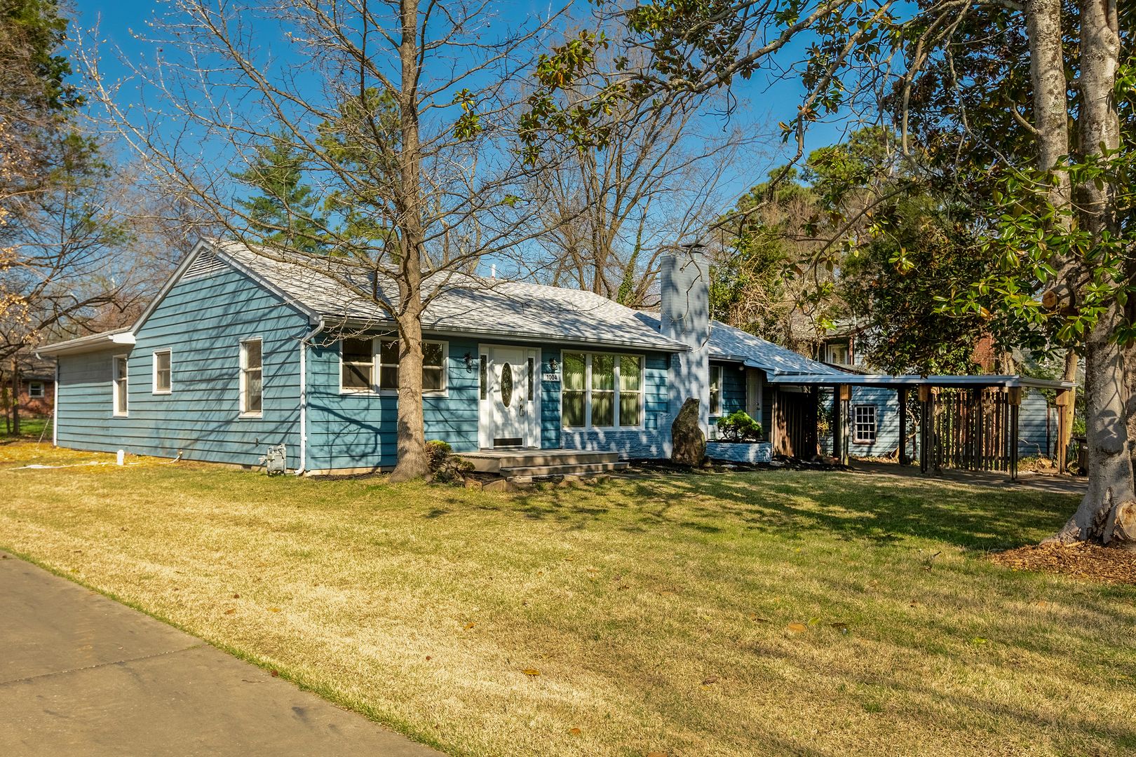 1004 S Taylor Drive — Carbondale, IL 62901