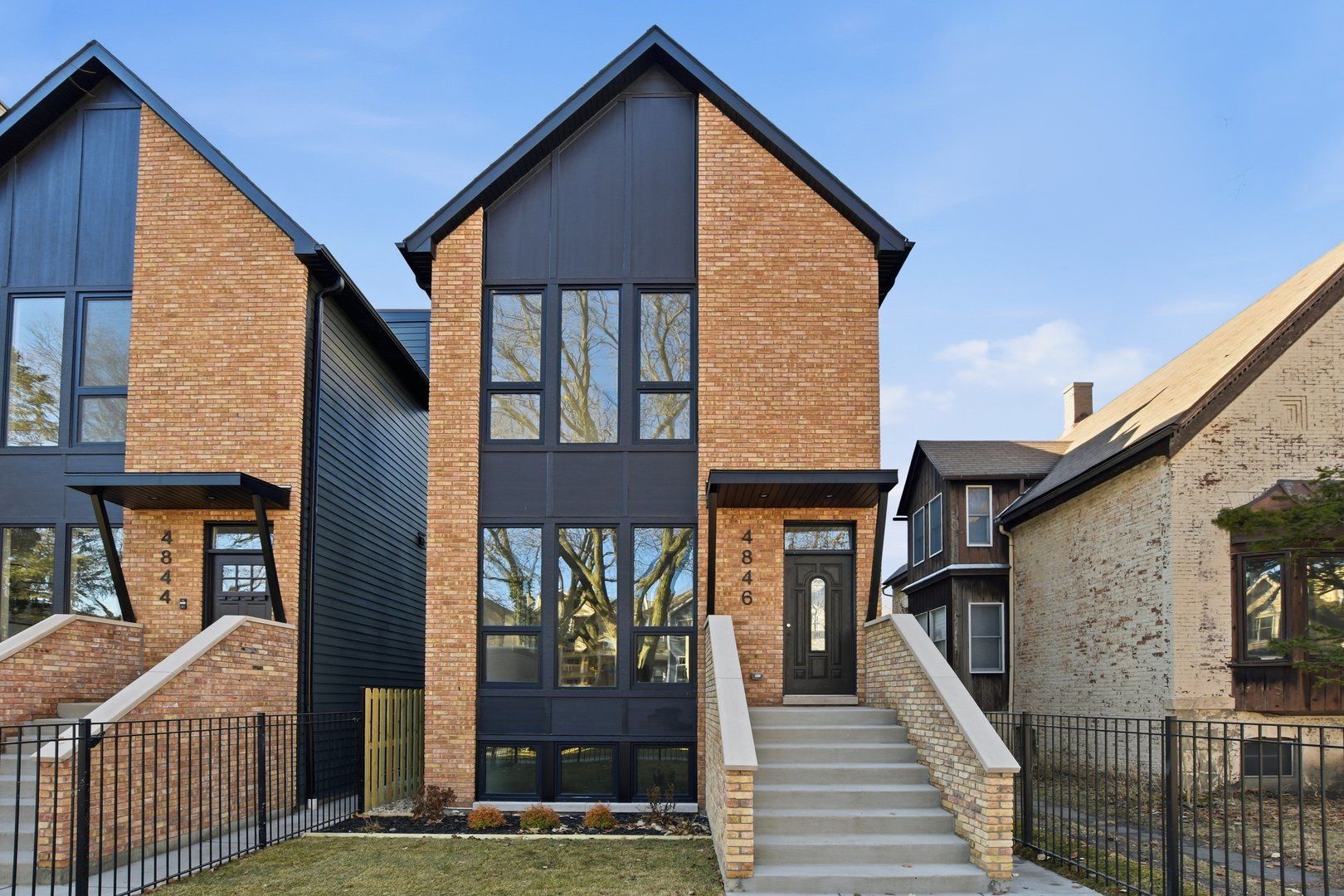 4846 Hermitage Avenue — Chicago, IL 60640