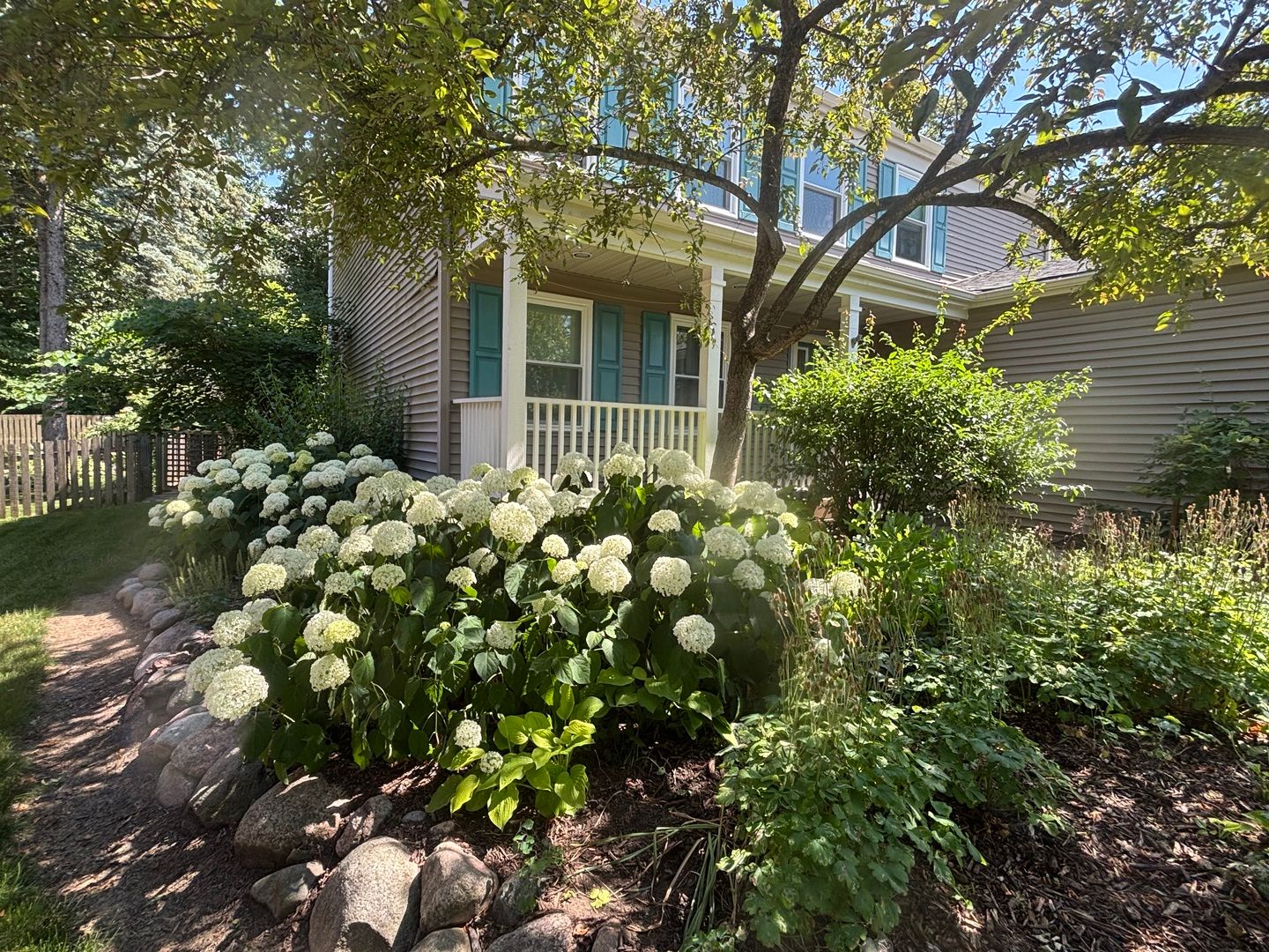 635 Kingsbury Court — Batavia, IL 60510