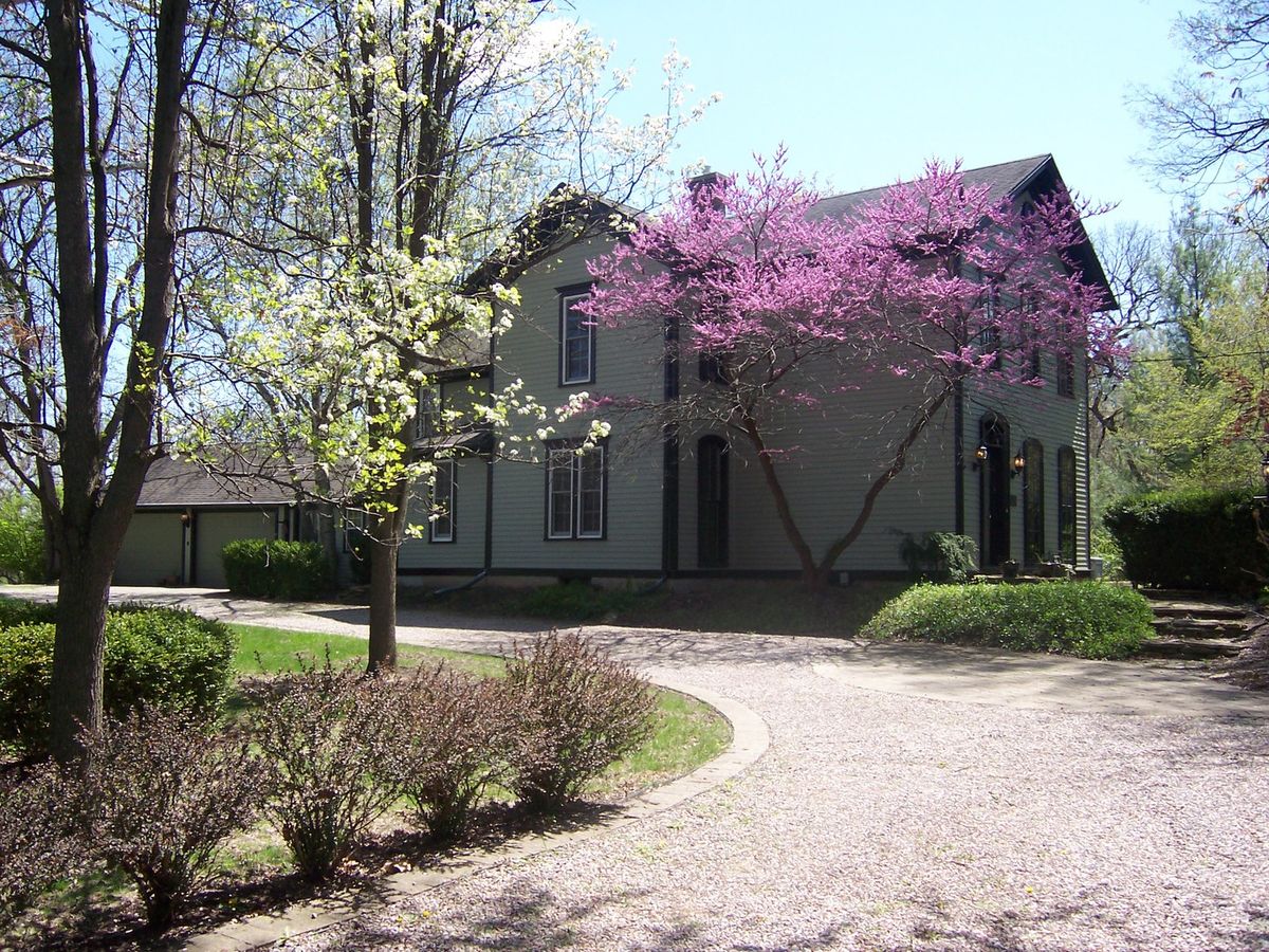 1301 South Batavia Avenue, Geneva, IL 60134