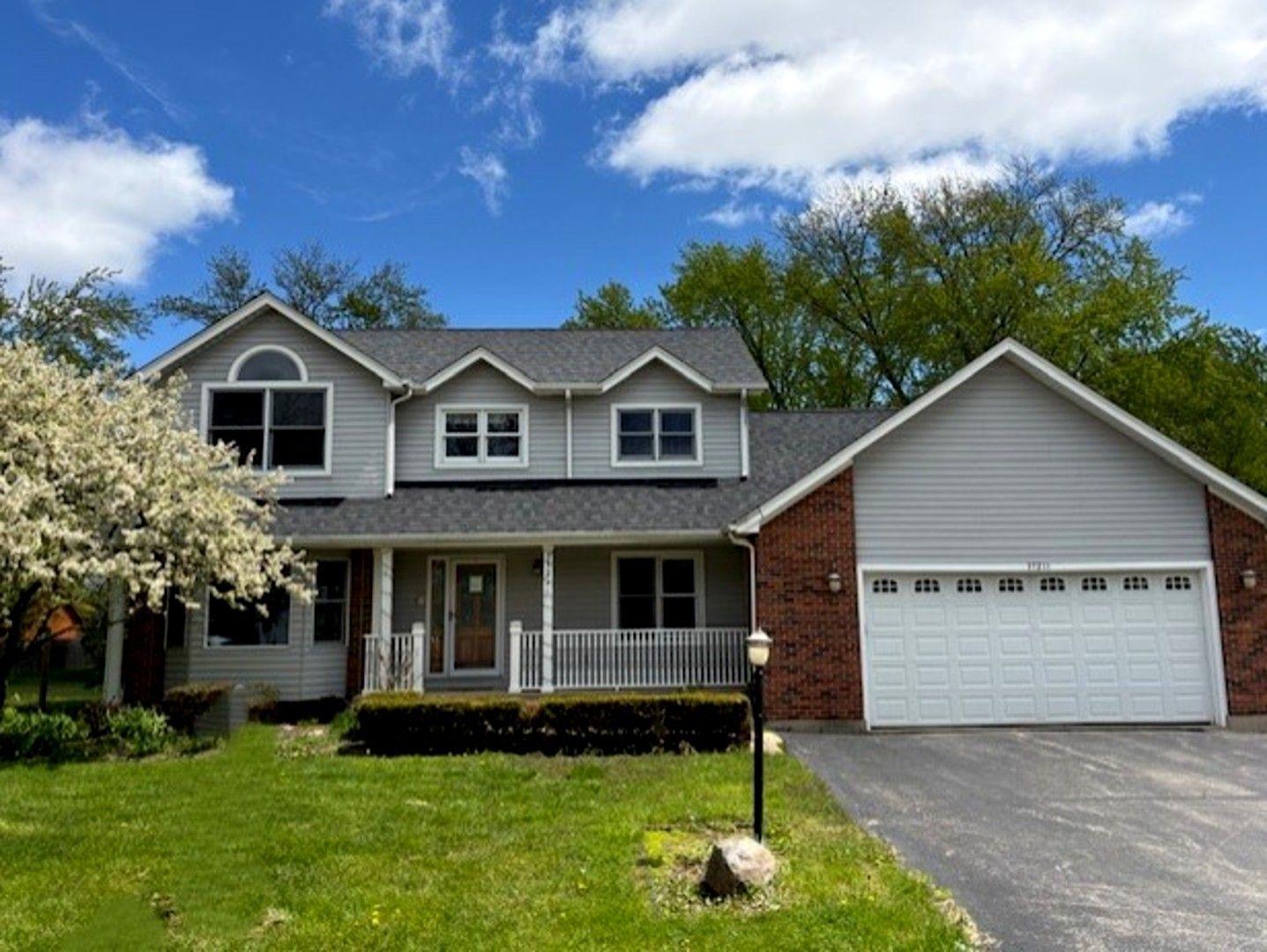 37211 N Sistina Avenue — Lake Villa, IL 60046