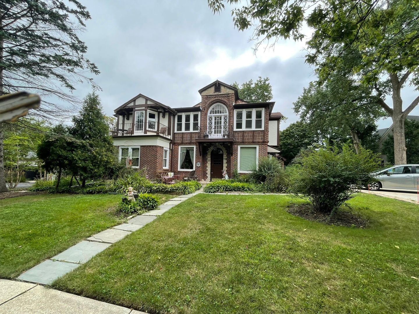 1155 N Saint Johns Avenue #F — Highland Park, IL 60035