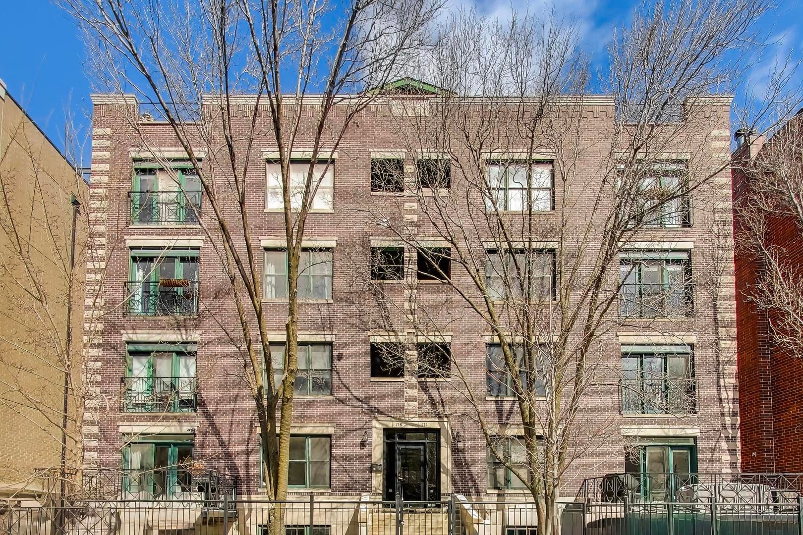 714 W Melrose Street #2E — Chicago, IL 60657