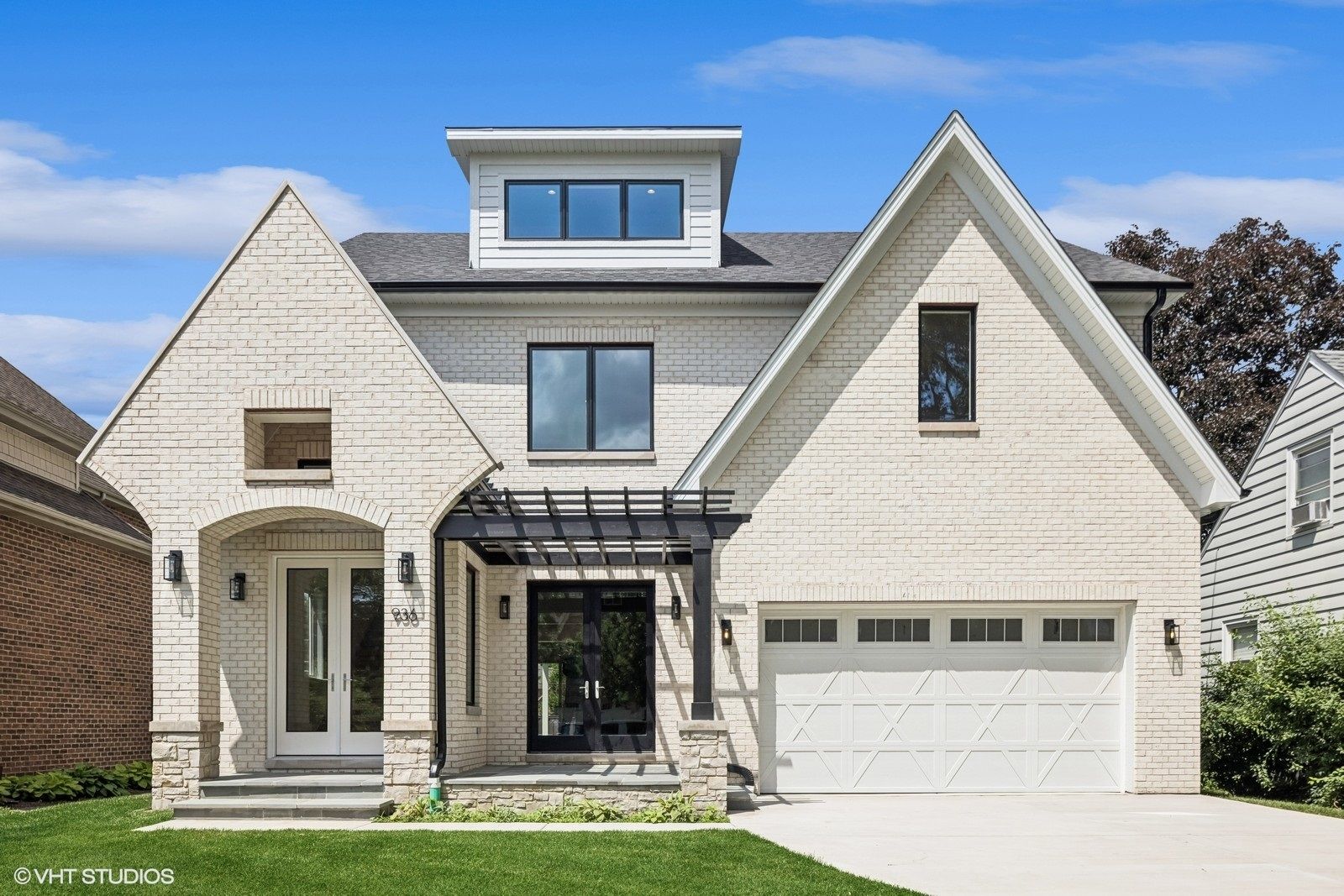 936 S Mitchell Avenue — Elmhurst, IL 60126
