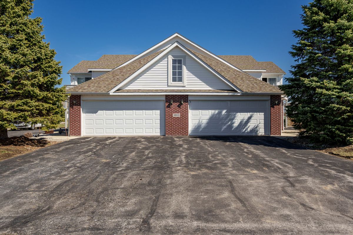 10113 MONARCH, Roscoe, IL 61073