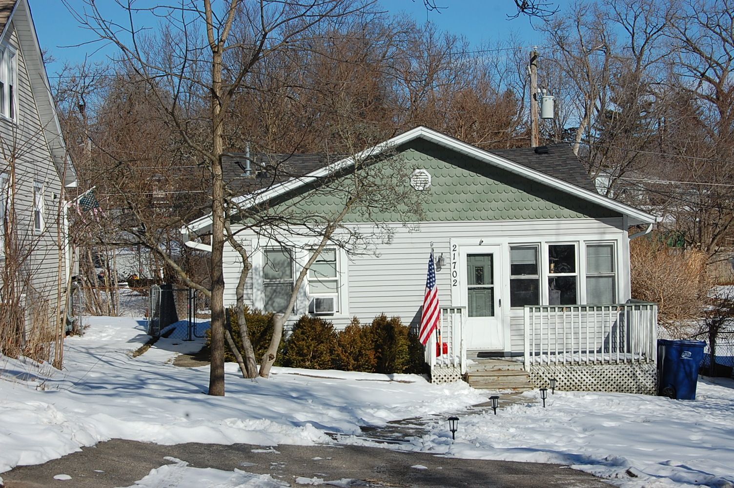 21702 W Edgewood Avenue — Lake Villa, IL 60046