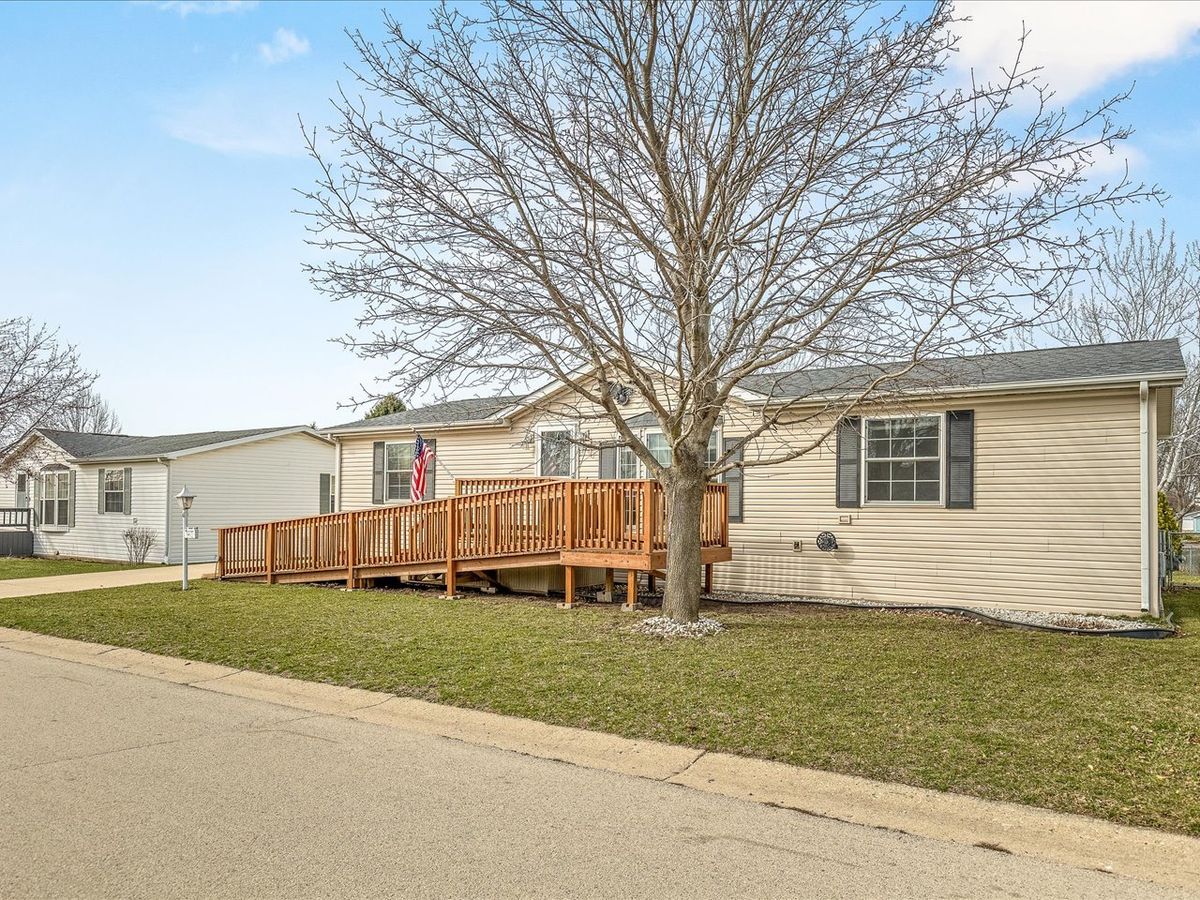 5410 Autumnash Lane, Machesney Park, IL 61115