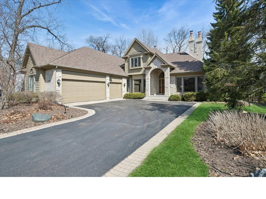 1065 Vineyard Drive — Gurnee, IL 60031