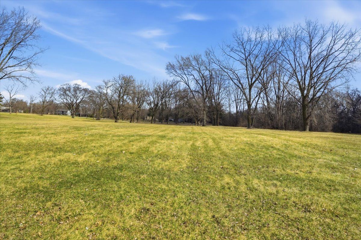 1465 Green Bay Road, Waukegan, IL 60085