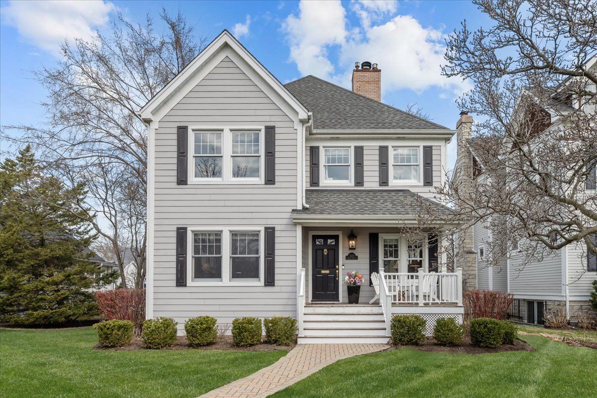 529 Park Drive — Kenilworth, IL 60043
