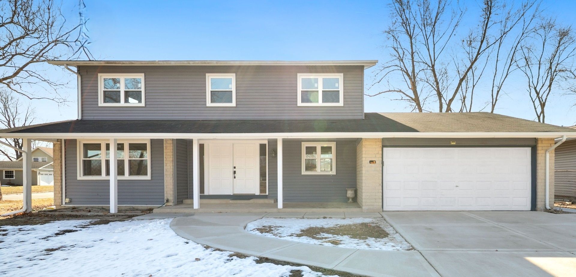 99 Essex Road — Elk Grove Village, IL 60007