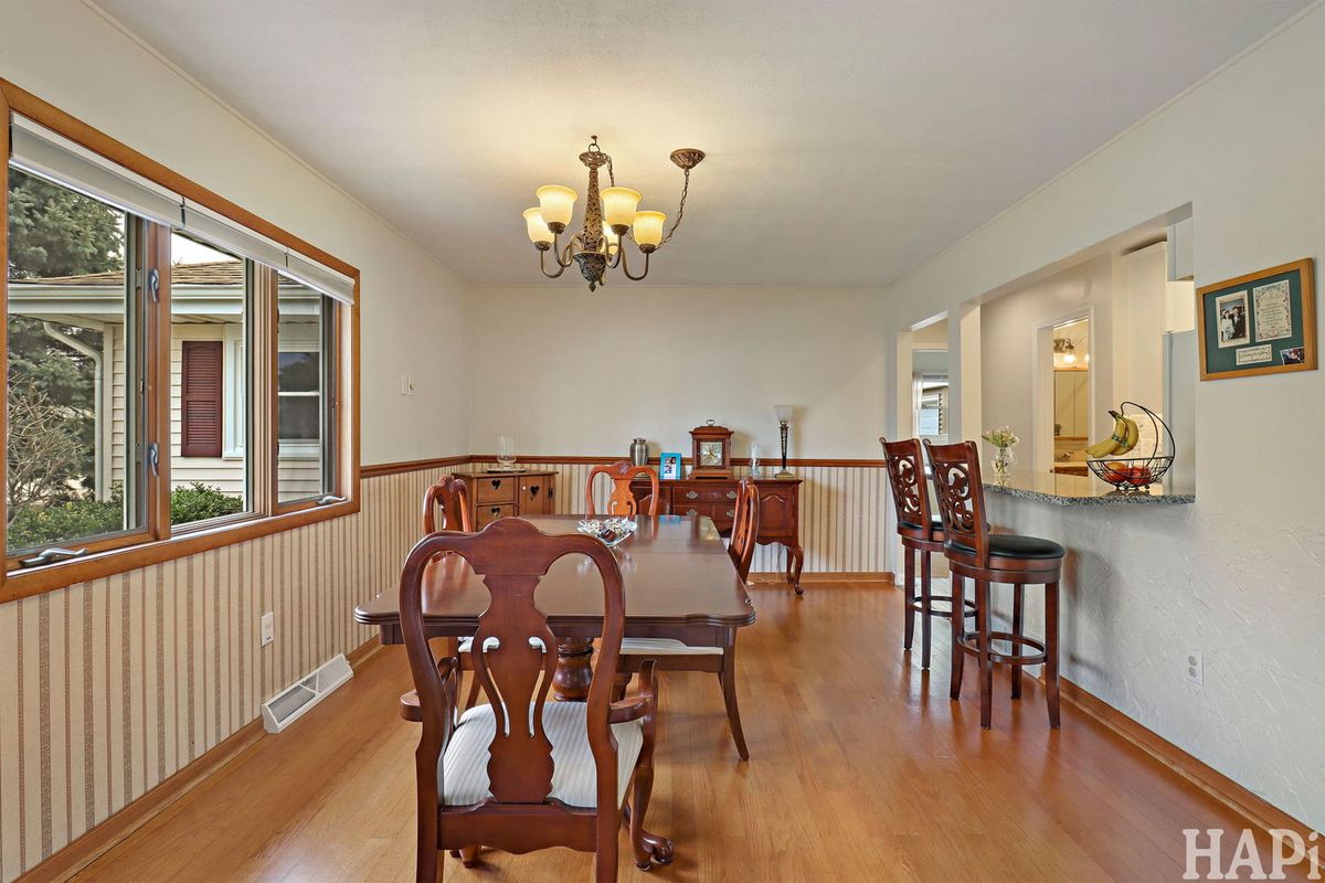 804 Elm Street, Maple Park, IL 60151