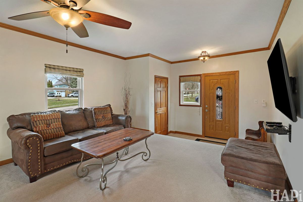 804 Elm Street, Maple Park, IL 60151