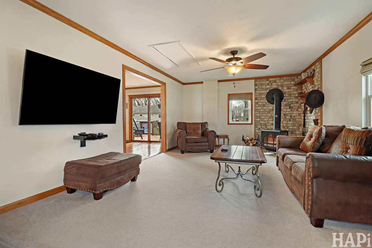 804 Elm Street, Maple Park, IL 60151