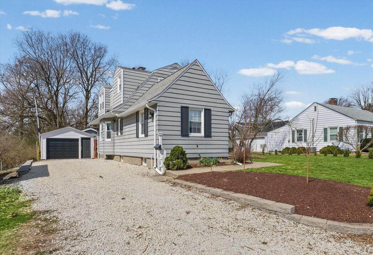 605 Russell, Champaign, IL 61821