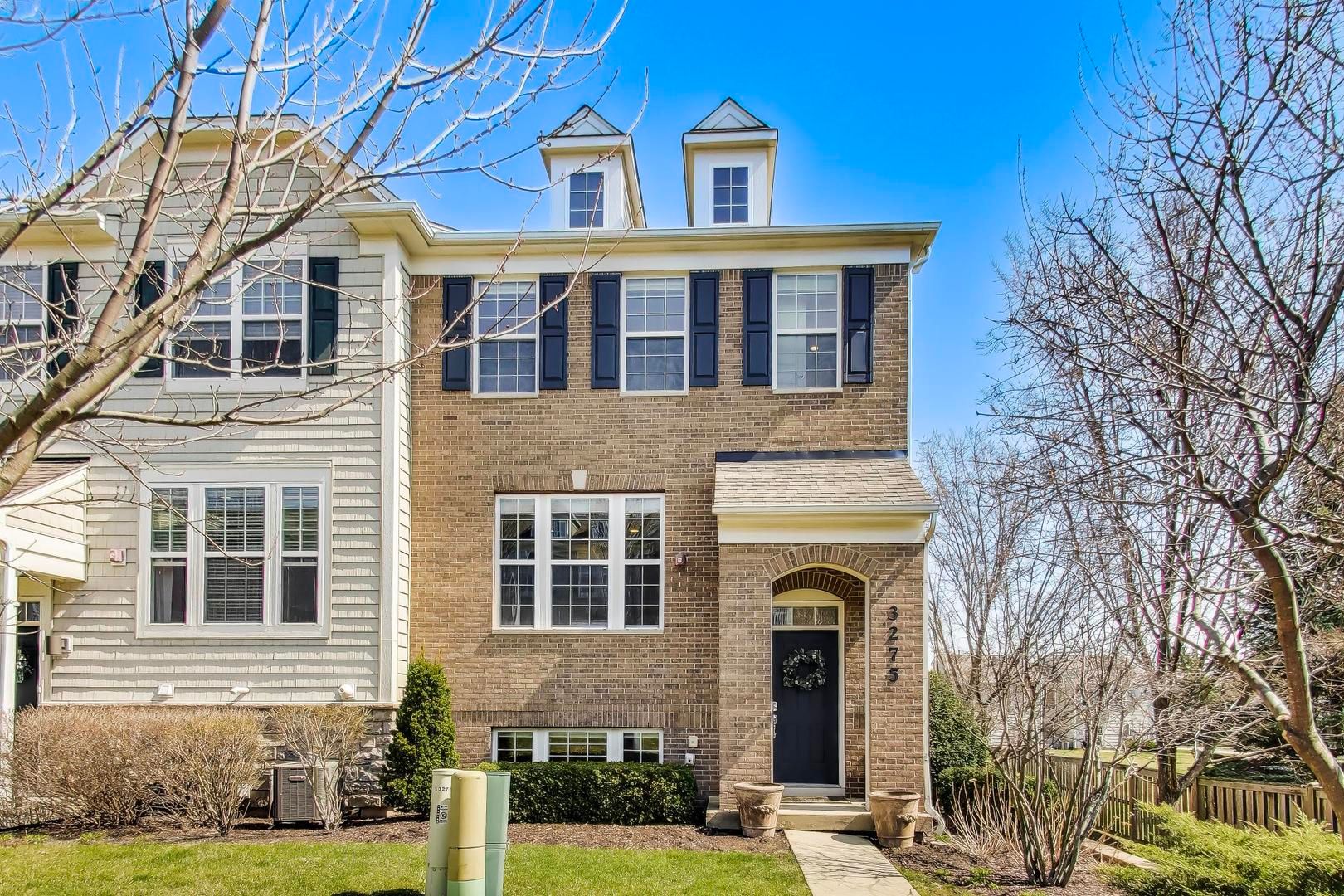 3275 Coral Lane — Glenview, IL 60026