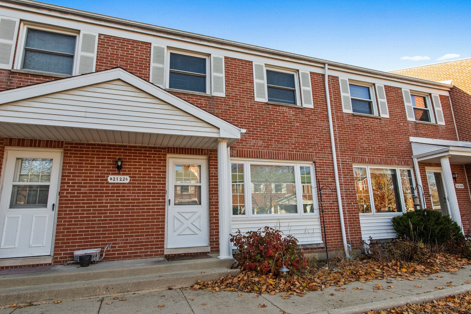 2122 Rugen Road #C — Glenview, IL 60026