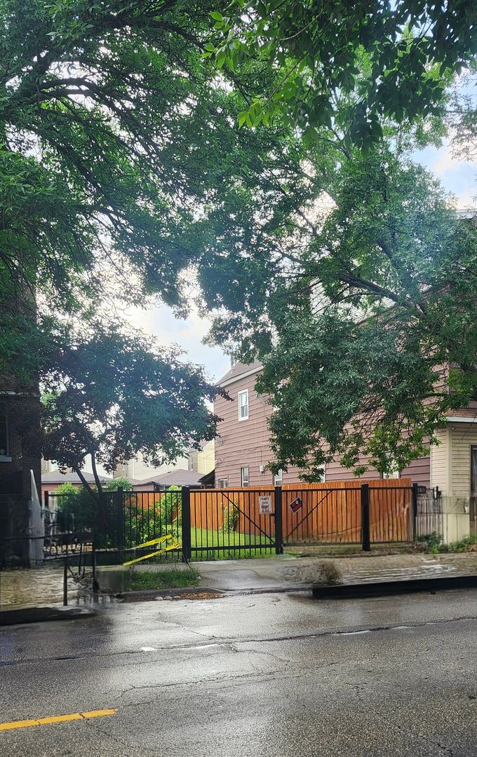 4416 S California Avenue — Chicago, IL 60632