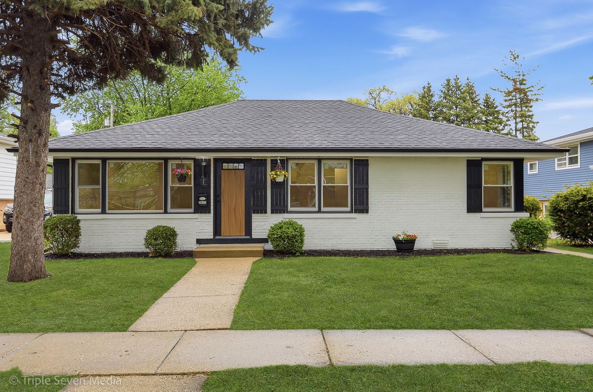 9817 Washington Avenue, Oak Lawn, IL 60453