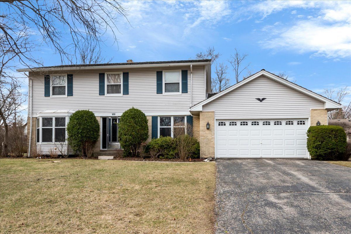 2908 Parkside Drive, Highland Park, IL 60035