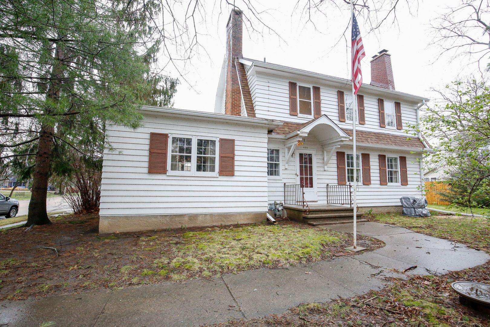 422 N Hennepin Avenue — Dixon, IL 61021