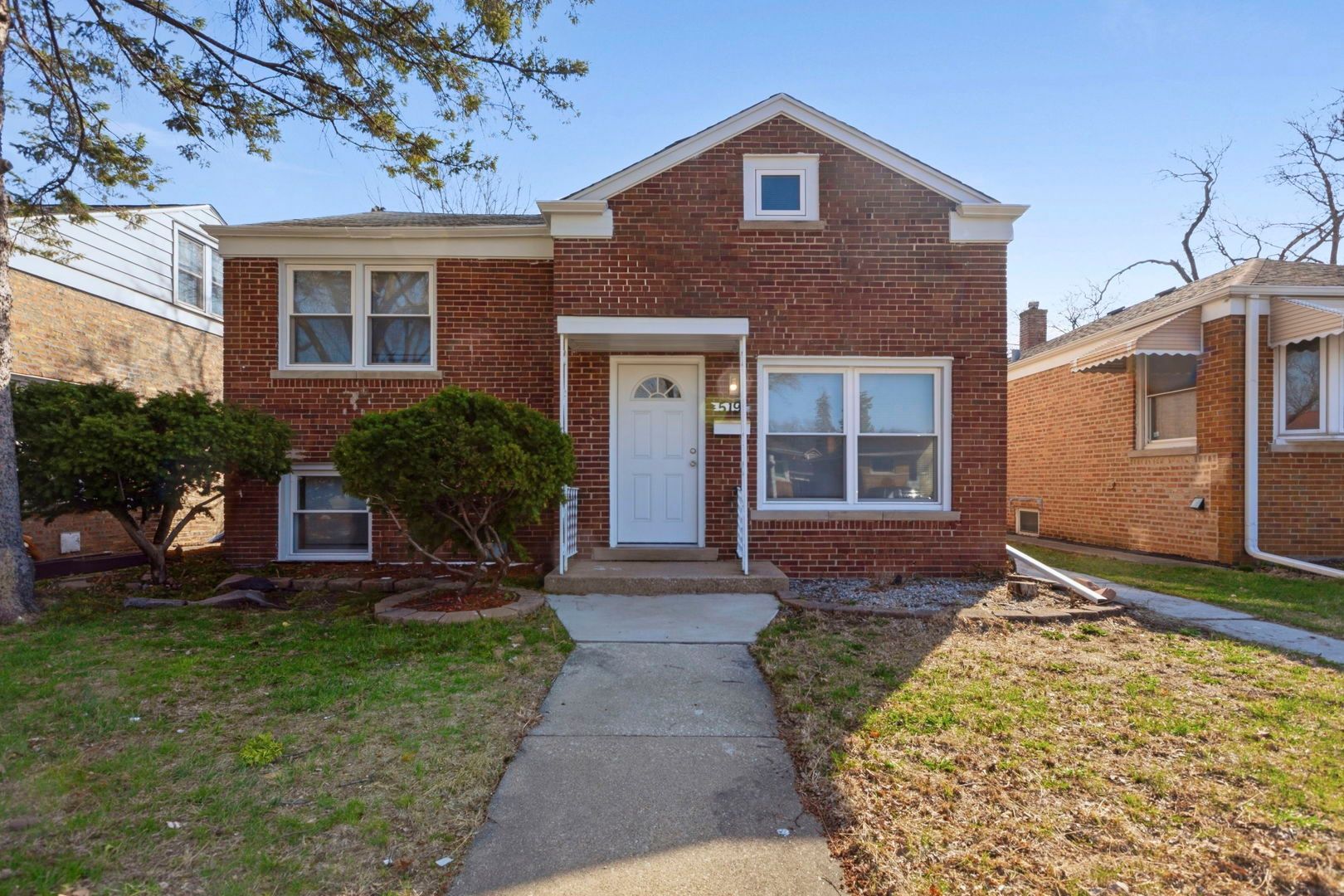 519 Bellwood Avenue — Bellwood, IL 60104