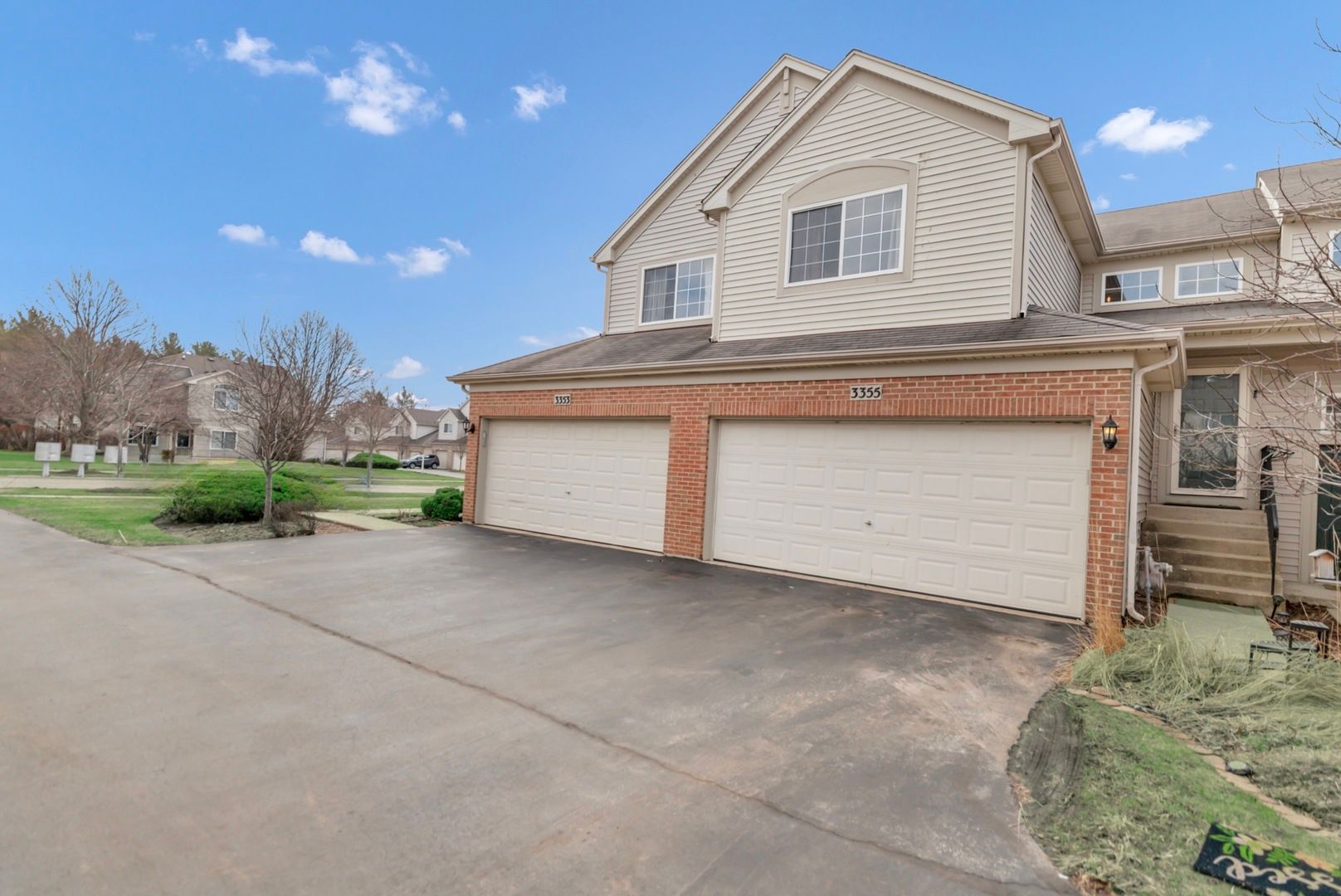 3355 Blue Ridge Drive — Carpentersville, IL 60110
