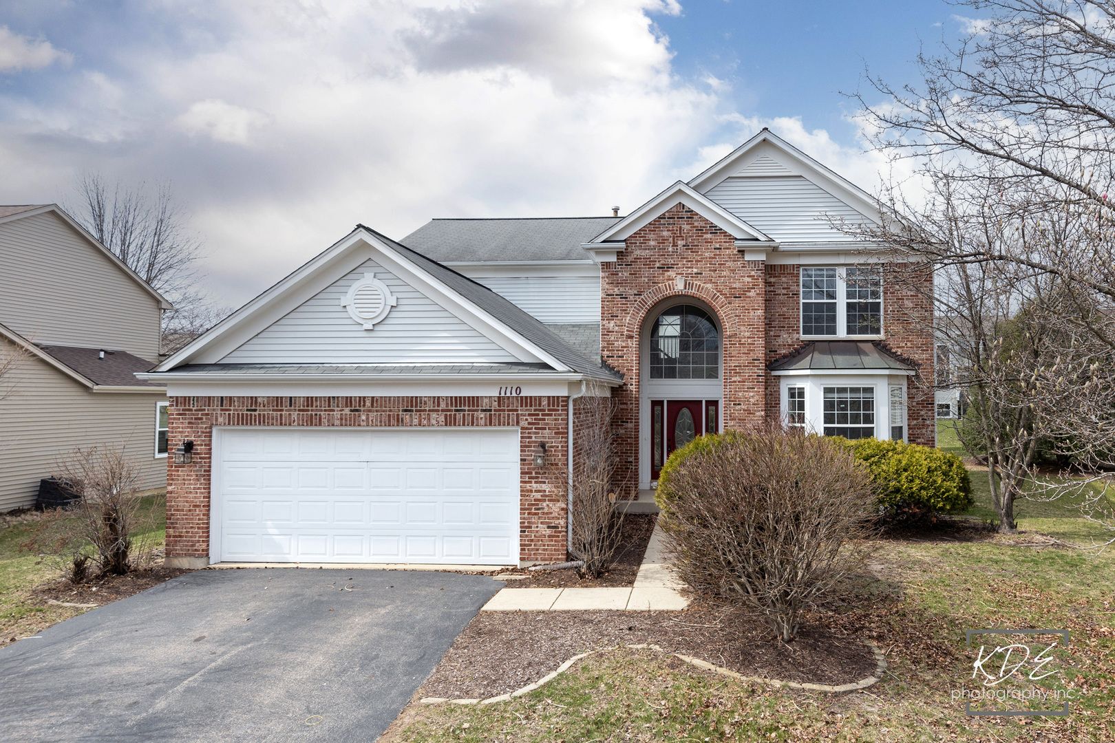 1110 OAKHILL Drive — Aurora, IL 60502