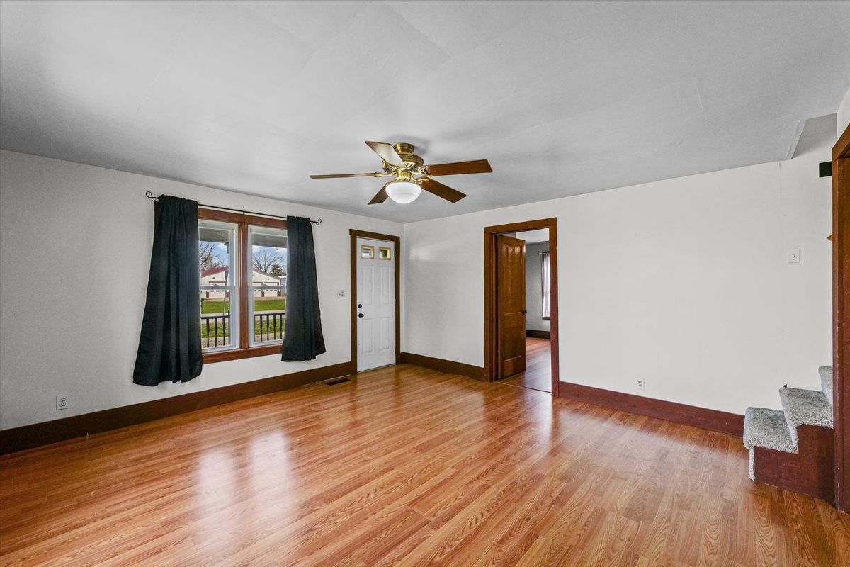 104 E Allen Street, Allerton, IL 61810