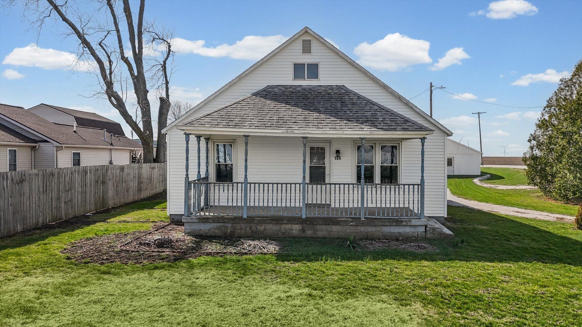 104 E Allen Street — Allerton, IL 61810