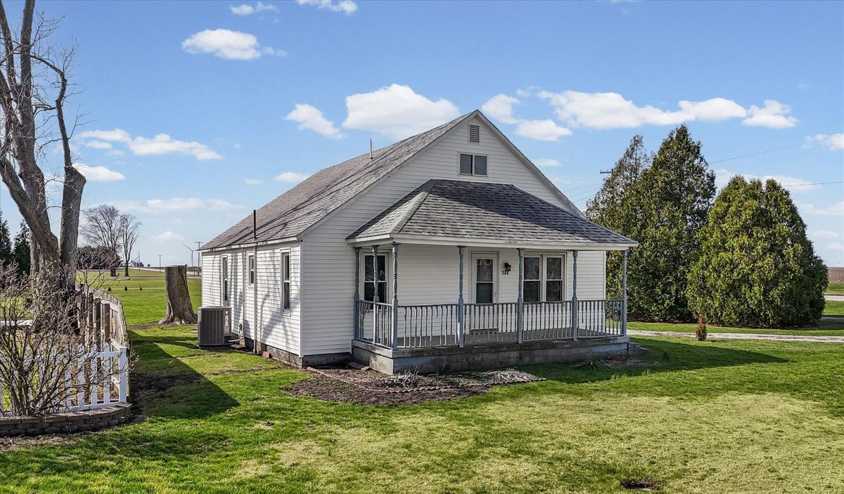 104 E Allen Street, Allerton, IL 61810