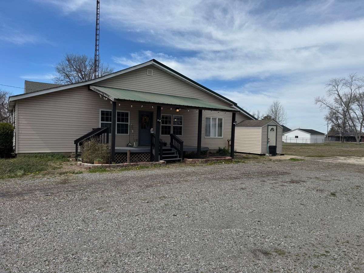303 W Main Street W, Ewing, IL 62836