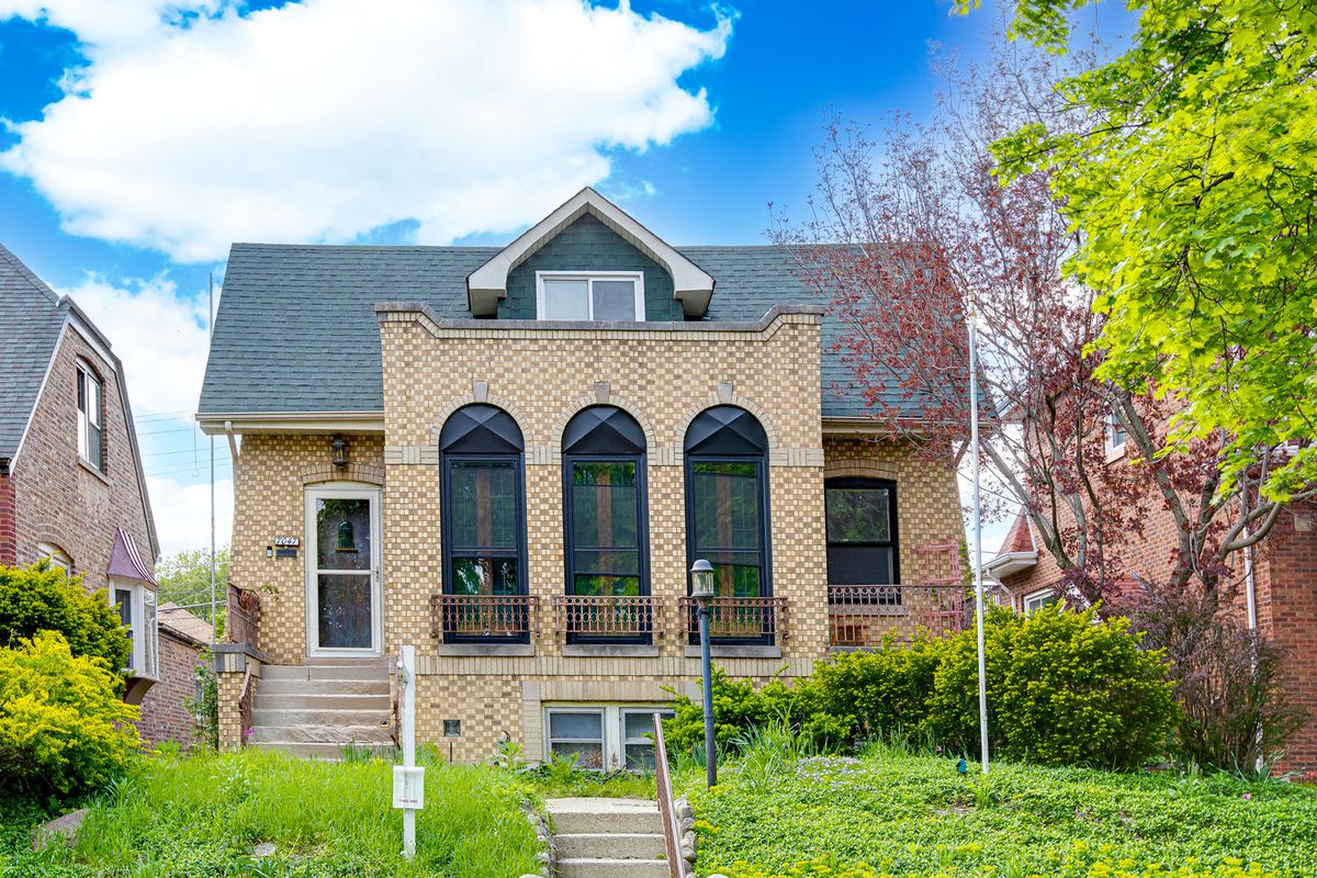 7047 26TH Parkway, Berwyn, IL 60402