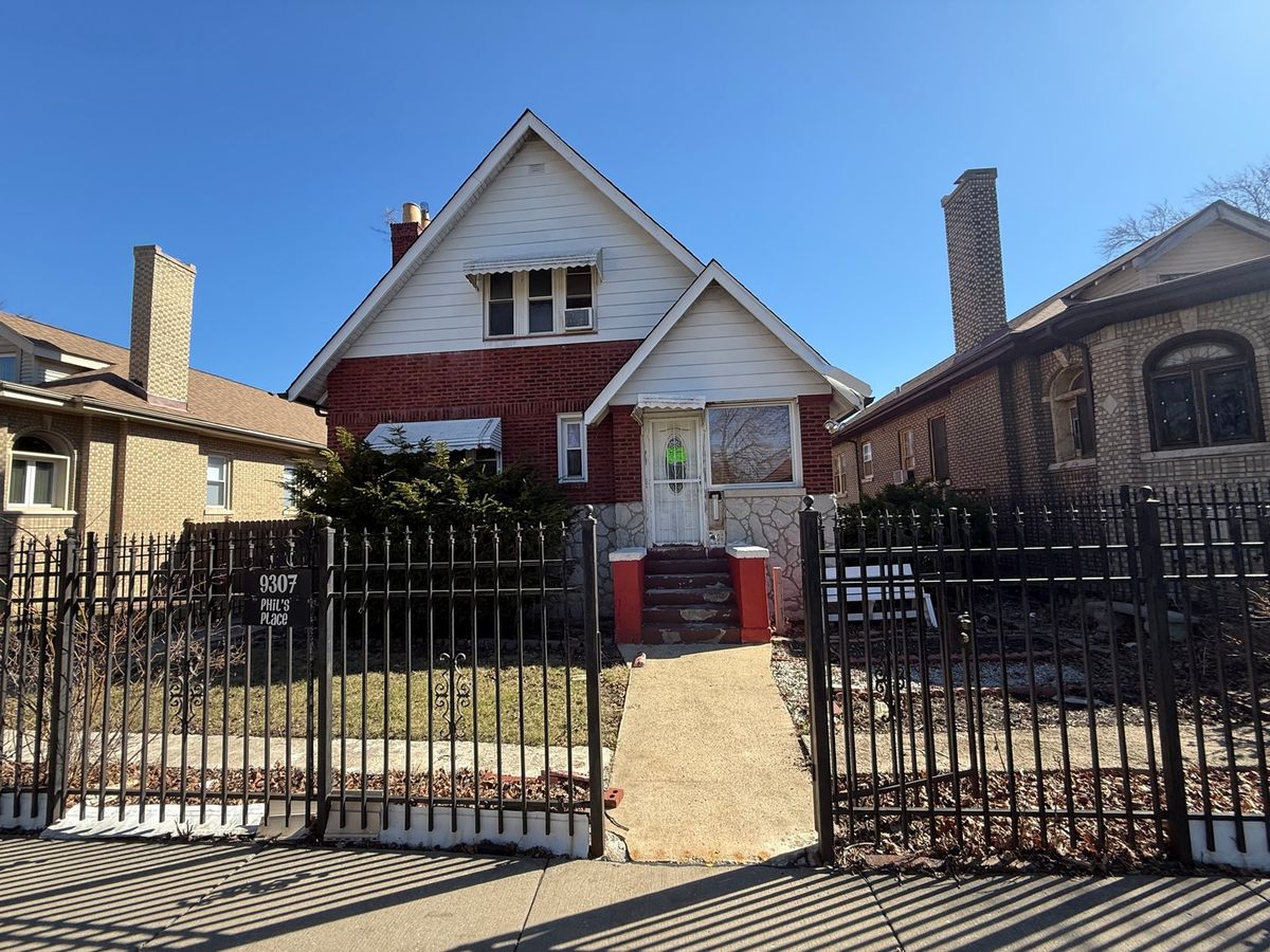 9307 Loomis Street, Chicago, IL 60620