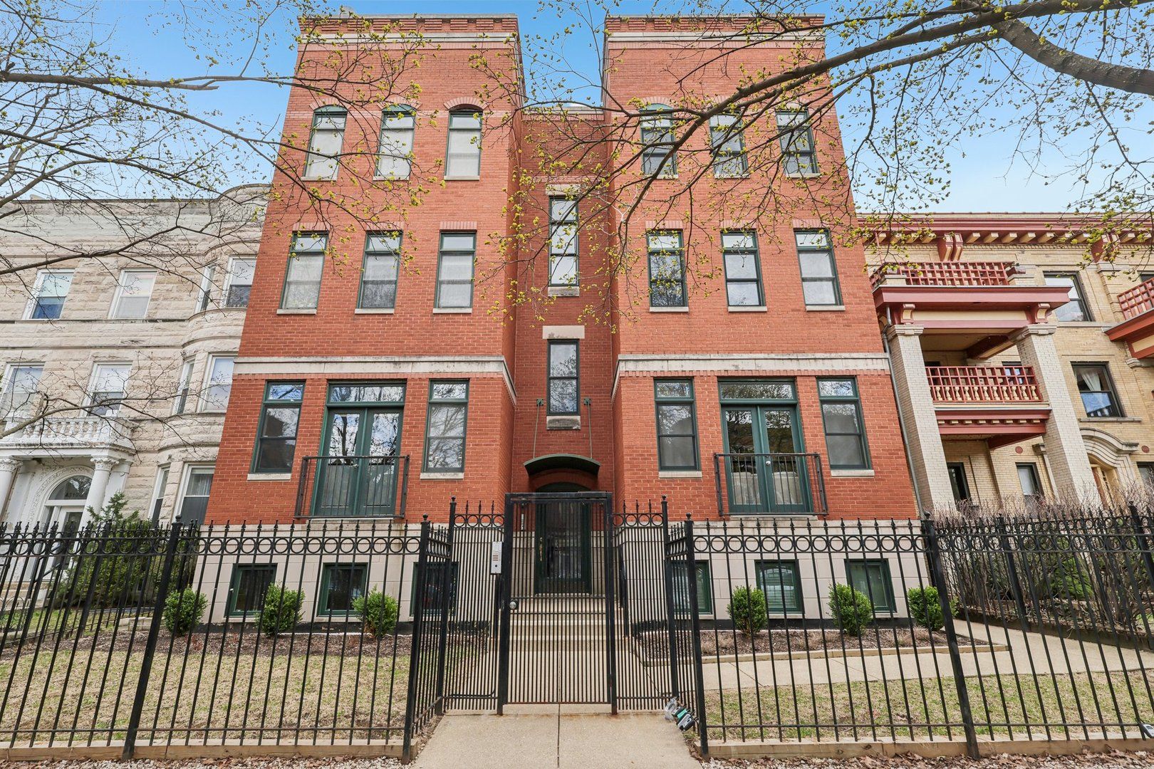 4315 N Kenmore Avenue #1N — Chicago, IL 60613