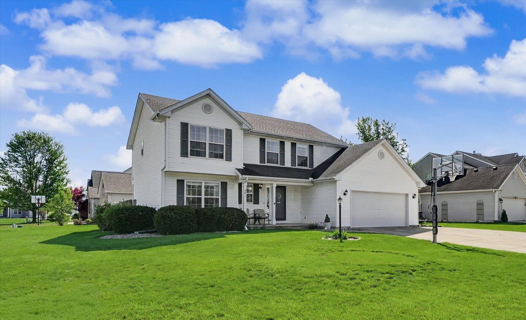 401 Crest View Drive — Monticello, IL 61856