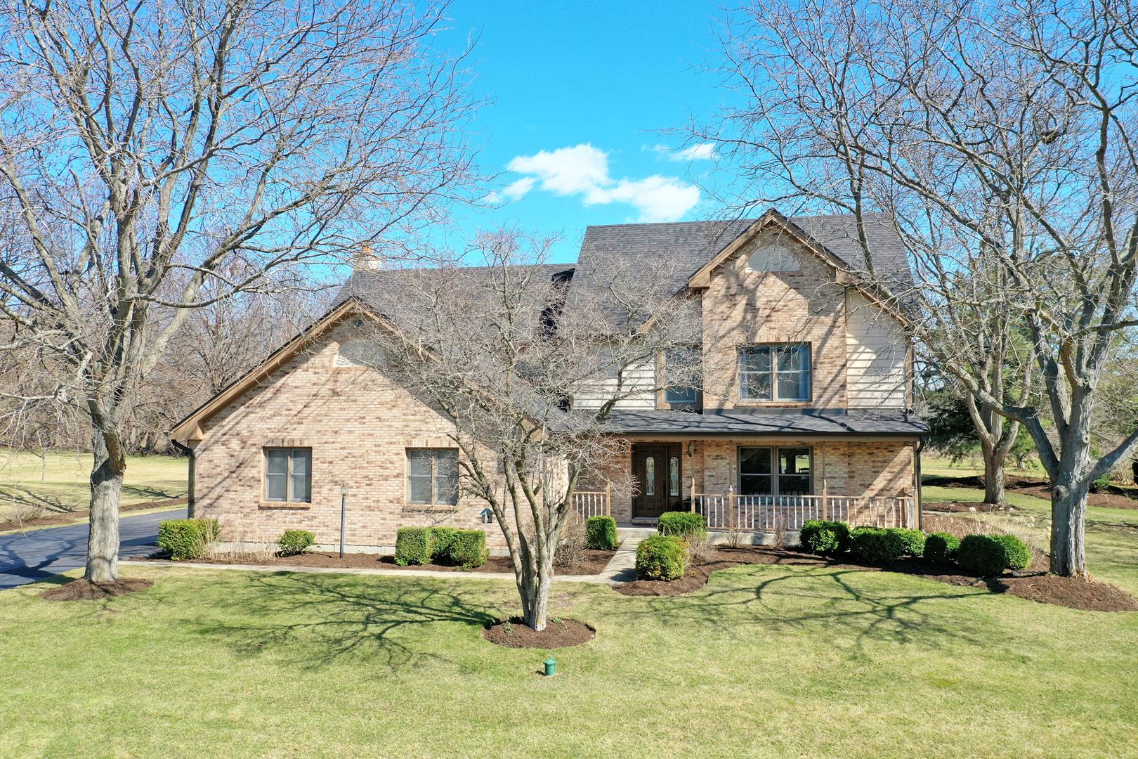4 Shenandoah Lane — Hawthorn Woods, IL 60047