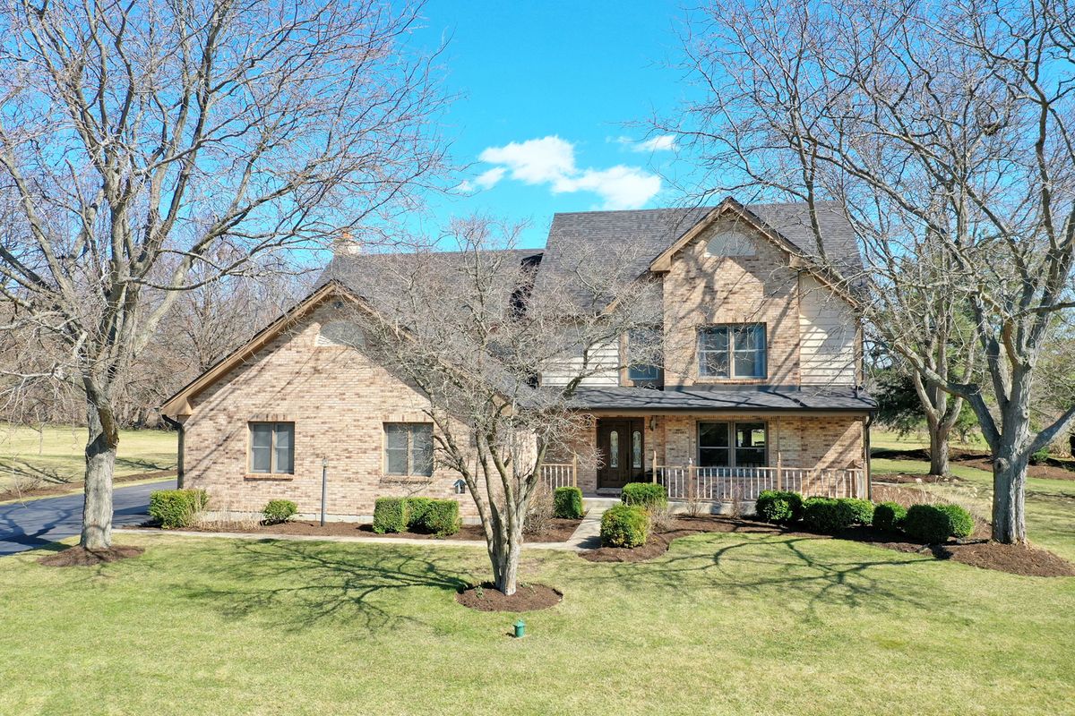 4 Shenandoah Lane, Hawthorn Woods, IL 60047