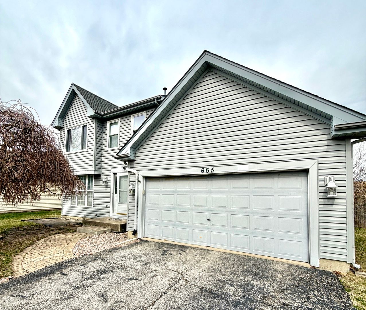 665 Lakewood Farms Drive — Bolingbrook, IL 60490