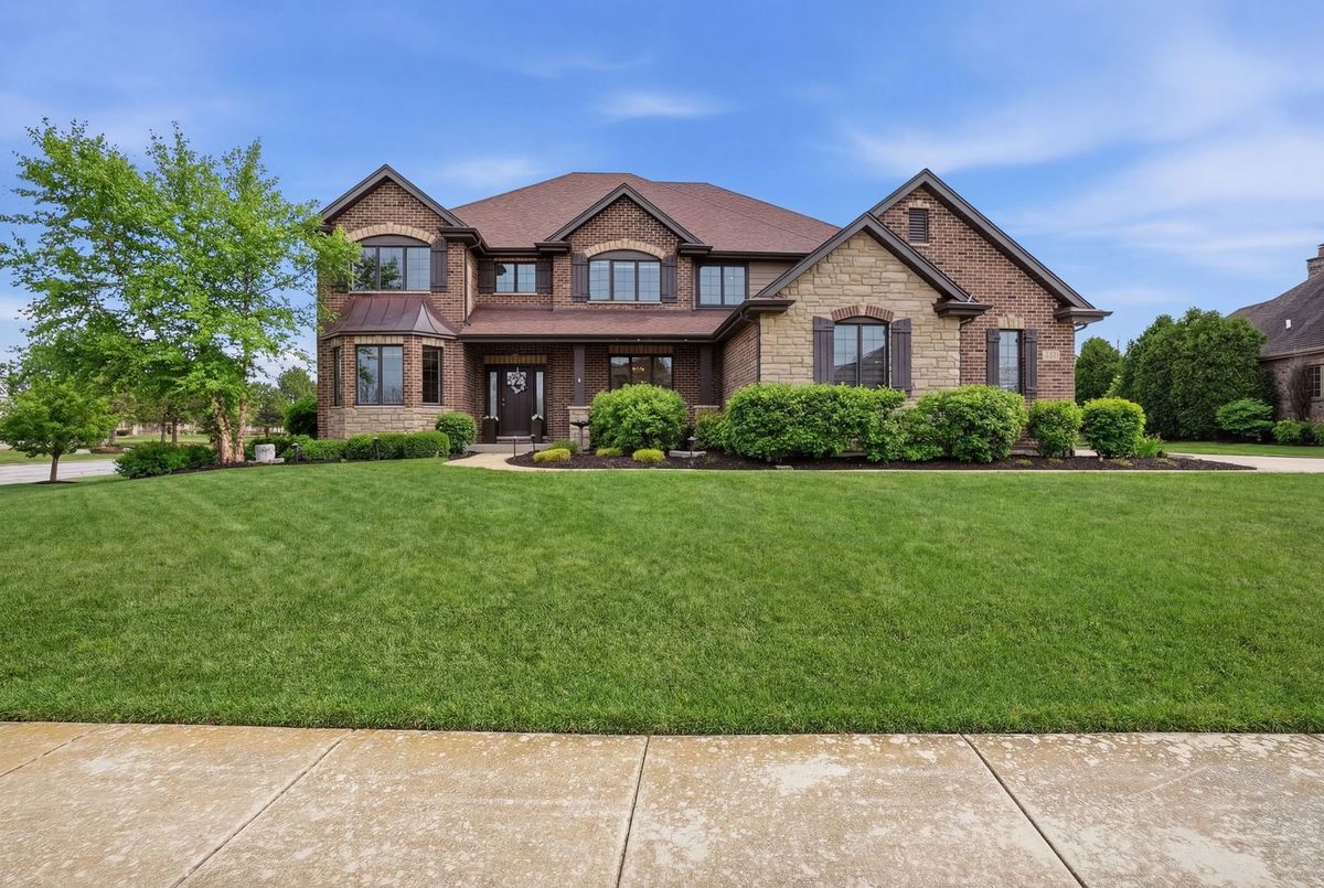 8743 Stone Creek Boulevard, Frankfort, IL 60423