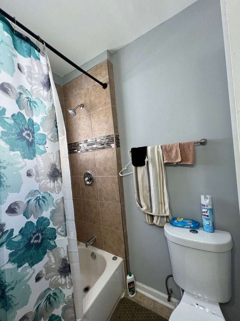 8349 S Colfax Avenue — Chicago, IL 60617