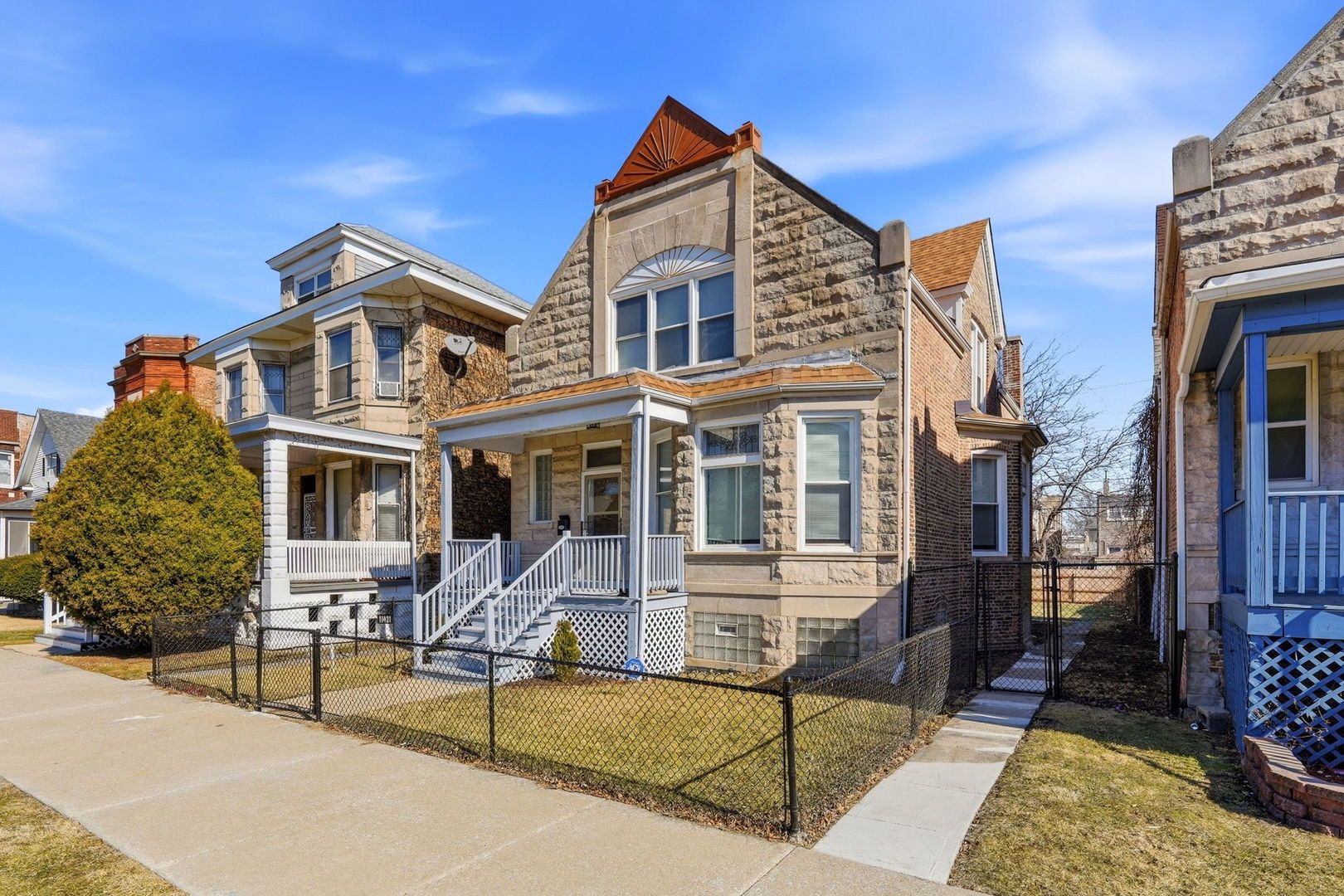 11431 S Indiana Avenue — Chicago, IL 60628