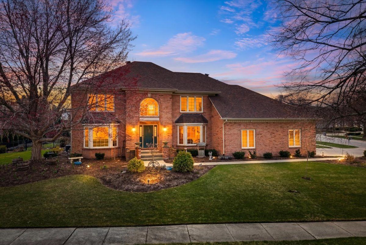 1576 Pine Lake Drive — Naperville, IL 60564