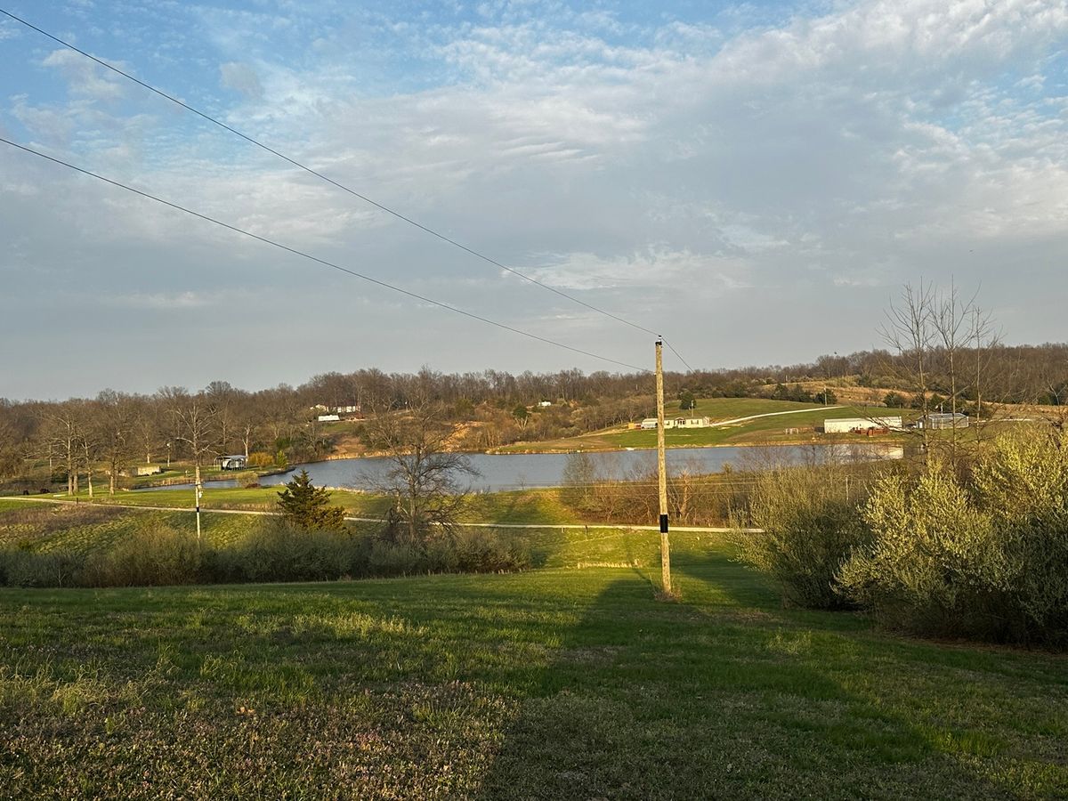 5609 Ten Mile Road, Mcleansboro, IL 62859