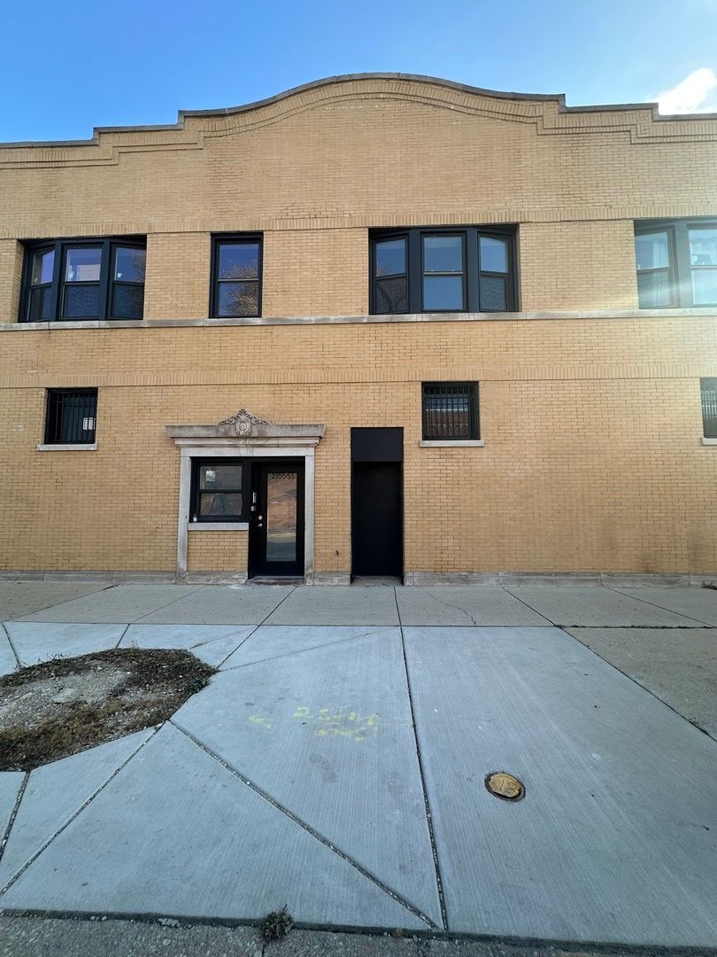 2353 N Springfield Avenue #2 — Chicago, IL 60647