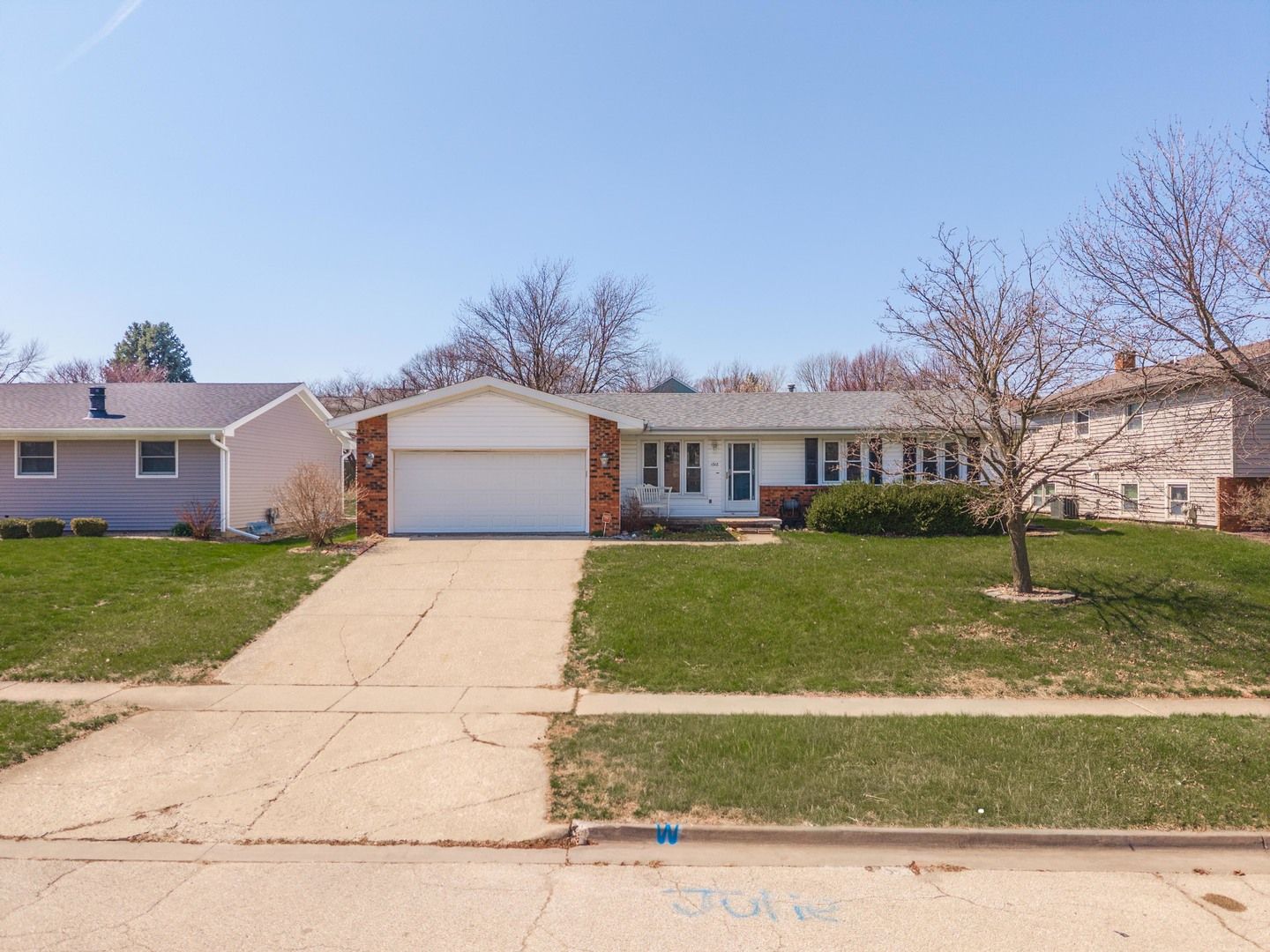 1312 Nicki Drive — Bloomington, IL 61704